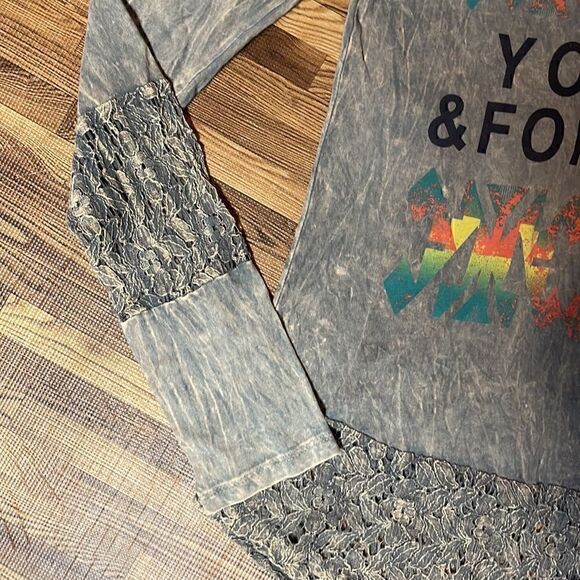 Buckle Day trip women’s long sleeve tie dyed distressed, look top. Size M - Picture 2 of 7